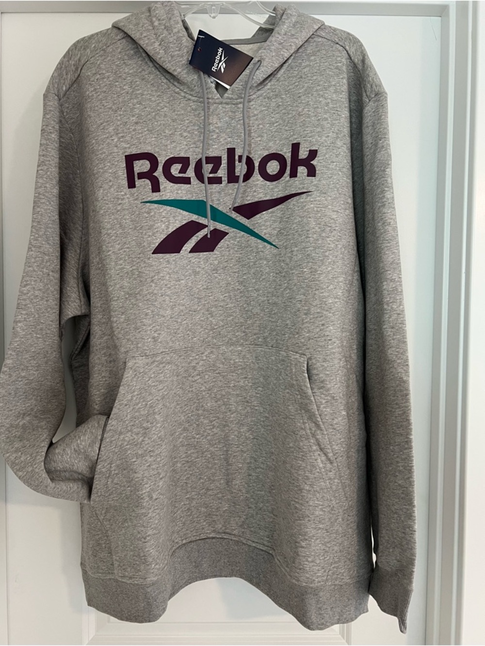 Men’s Reebok Identity Big Logo Fleece Hoodie. 2XL. Medium Heather Grey. NWT.